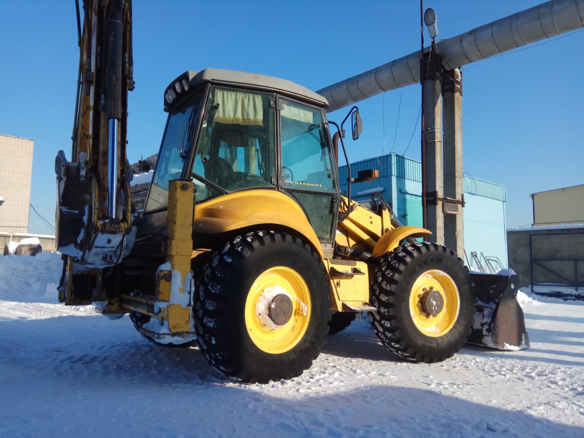 Экскаватор-погрузчик New Holland B115B в аренду Тольятти круглосуточно -  низкая цена